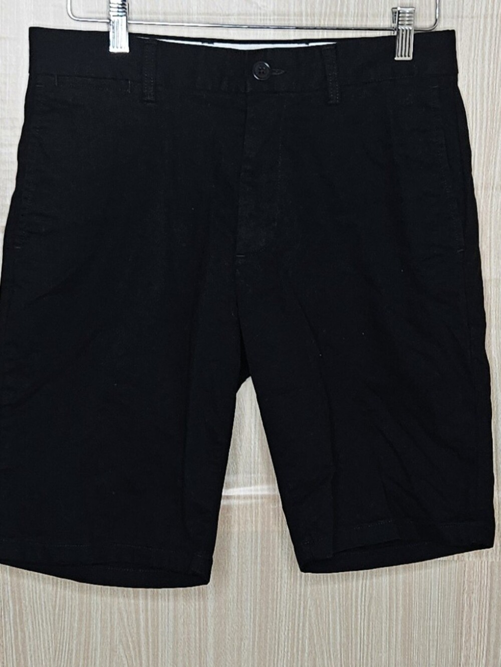 Old Navy men's black chino shorts 31